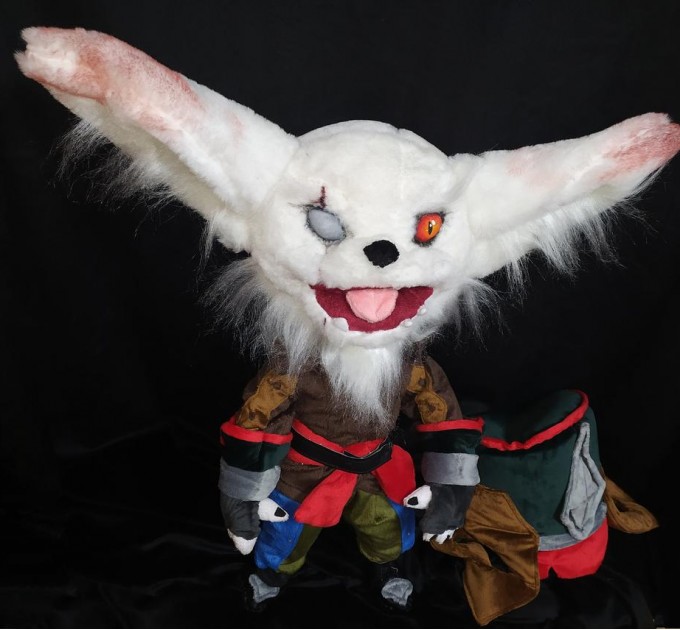 This is a sample of the Kled from League of legends plush toy.